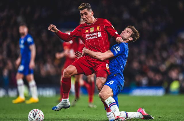 那个拥抱是整场最暖的一幕