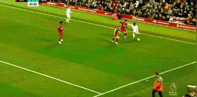 足球转会市场最新签约及趋势分析