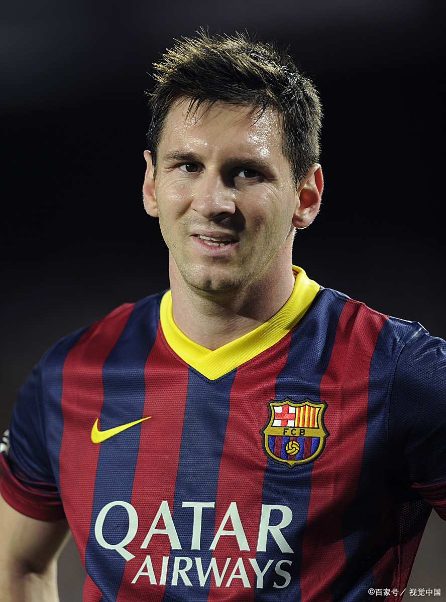 前利物浦后卫马蒂普退役后首亮相，现身沙尔克04广告